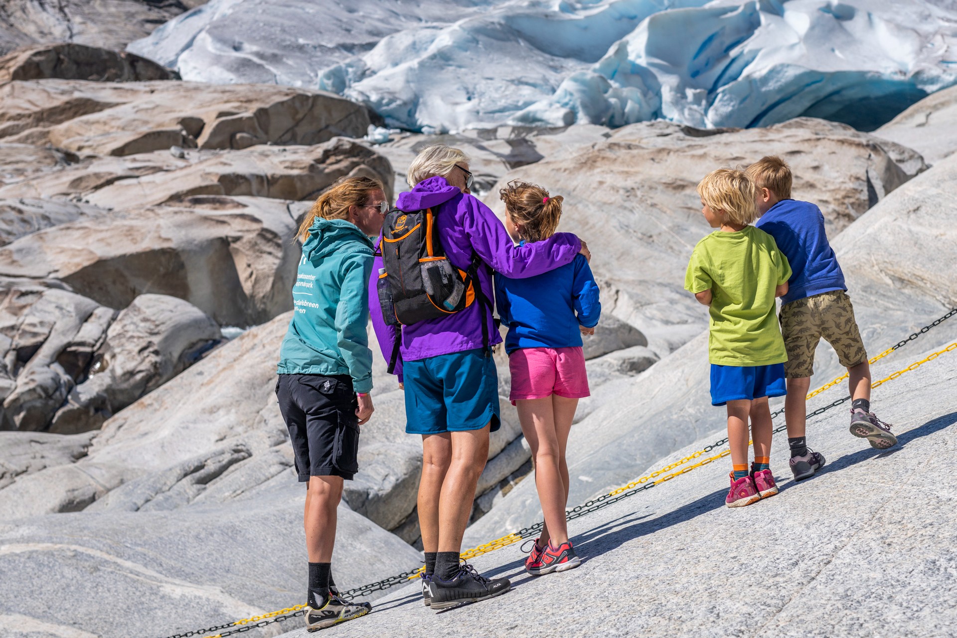 Familietur Nigardsbreen Foto VERI Media Vegard Aasen